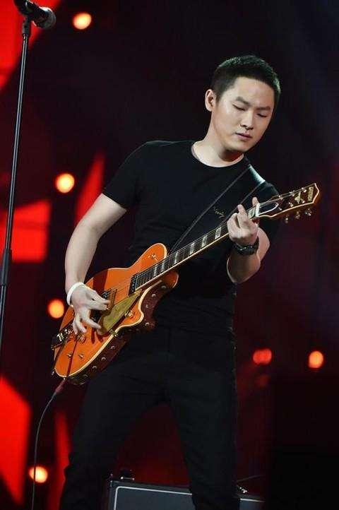 明星爆料梁博简介视频,从音乐才子到明星之路 第2张 明星爆料梁博简介视频,从音乐才子到明星之路 第2张